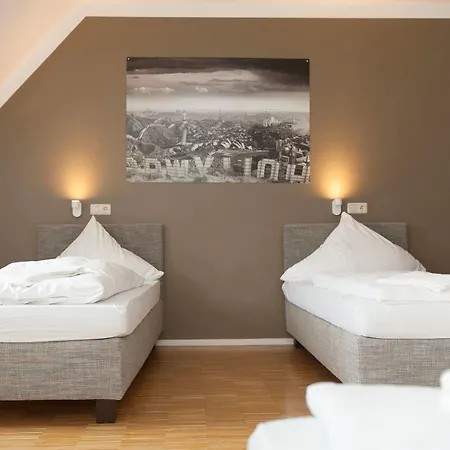 Five Reasons & Hostal