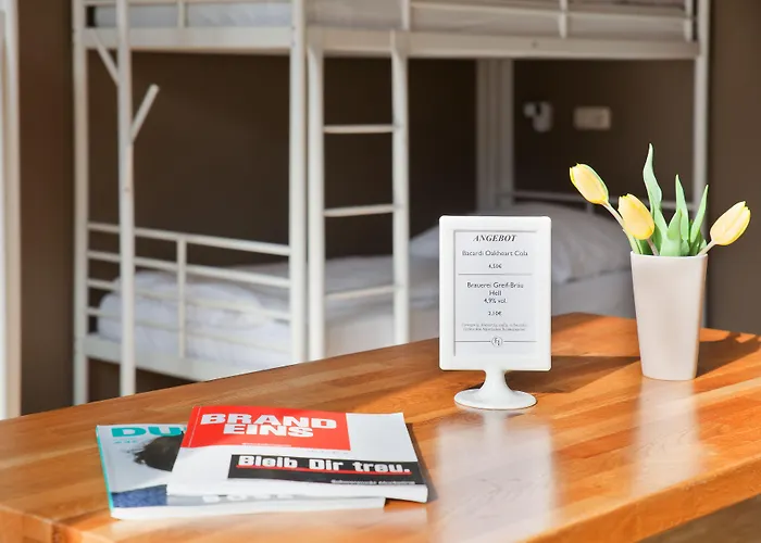 Five Reasons & Hostel Neurenberg