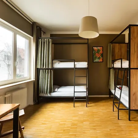 Hostal Five Reasons & Núremberg