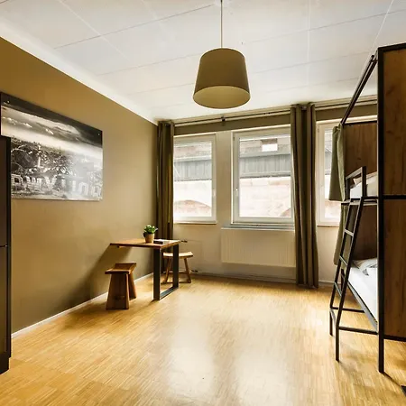 Hostel Five Reasons &