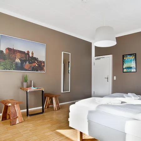 Hostel Five Reasons & Nürnberg