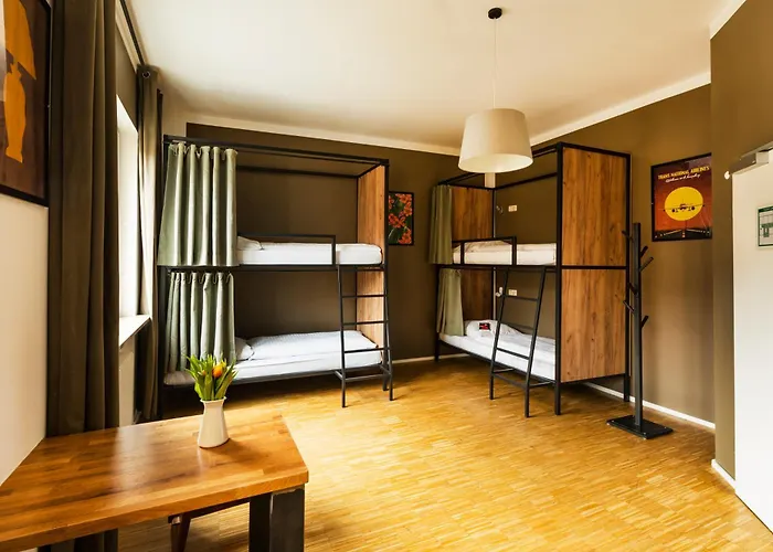 Five Reasons & אכסניה נירנברג