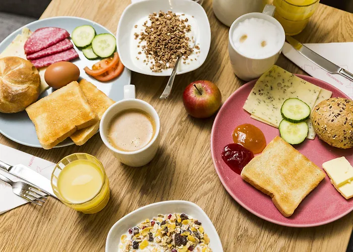 Hostal Five Reasons & Núremberg