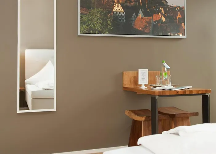 אכסניה Five Reasons &